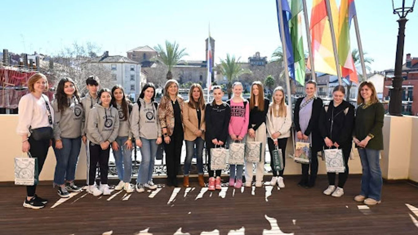 Students in Linares